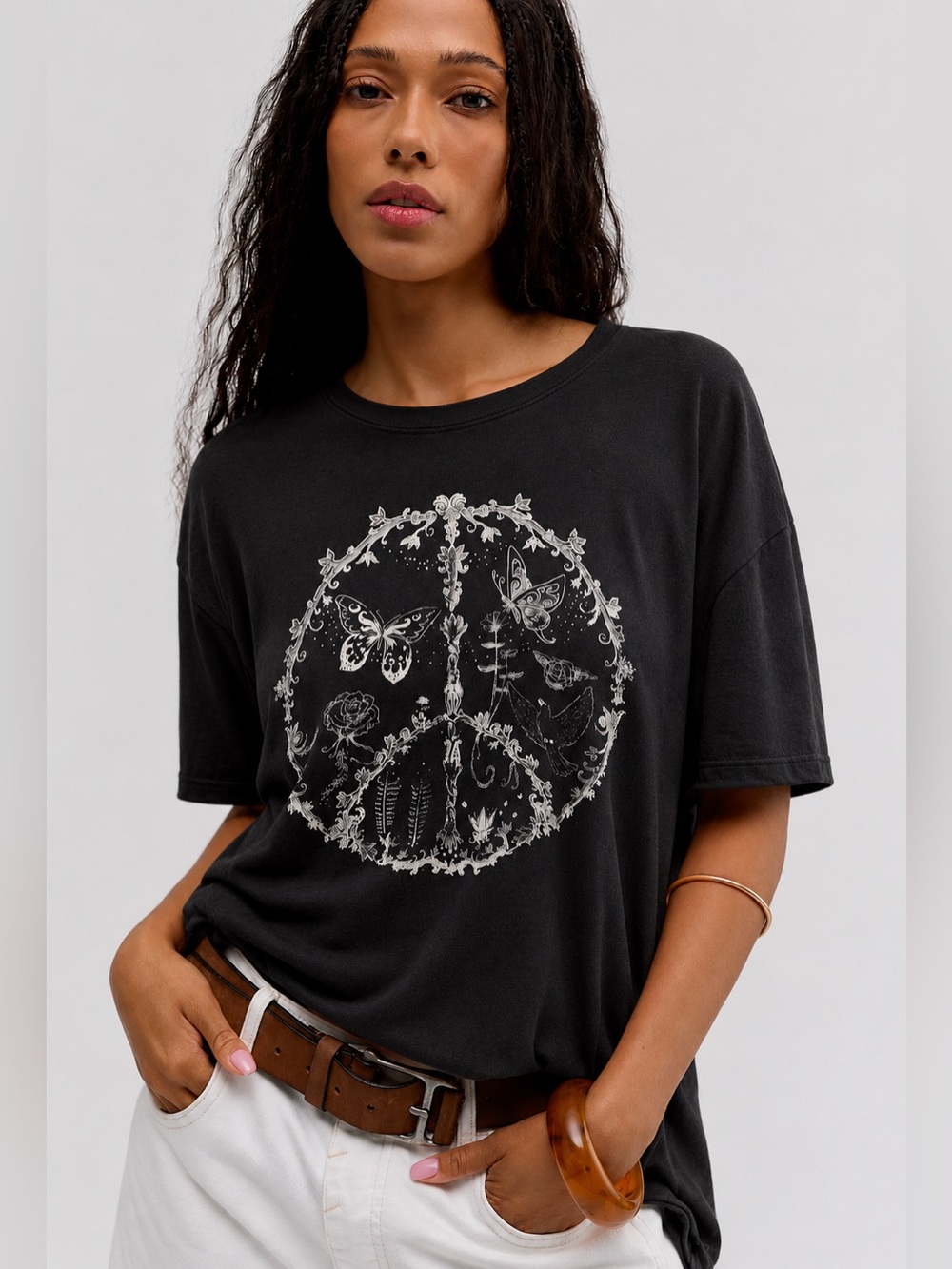 BOUTIQUE BUTTERFLY PEACE SIGN TEE